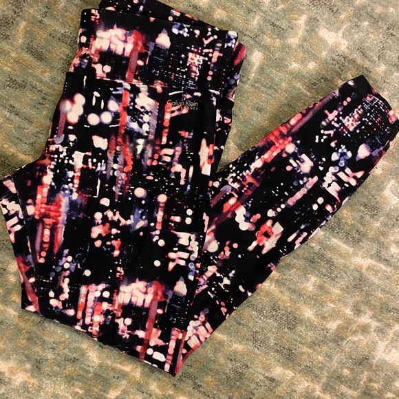 Calvin Klein High Performance Leggings - Picture 2 of 4